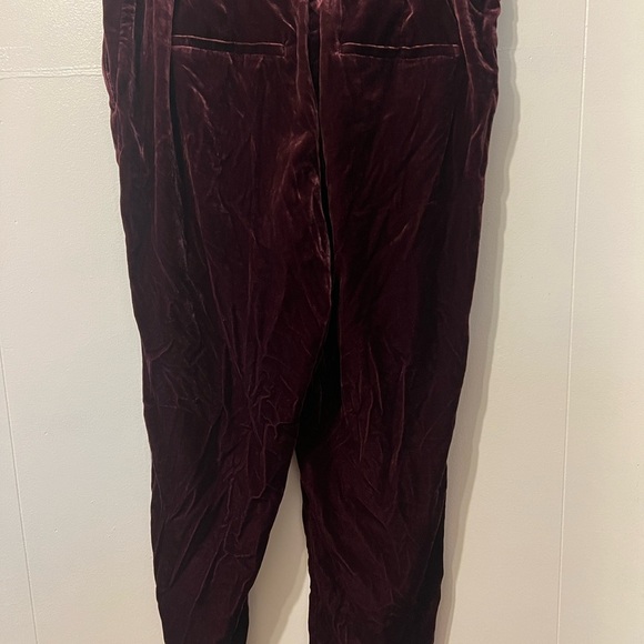 Pleated Tapered Pants in Velvet
Size 12 burgundy 
Loft brand - Picture 2 of 8